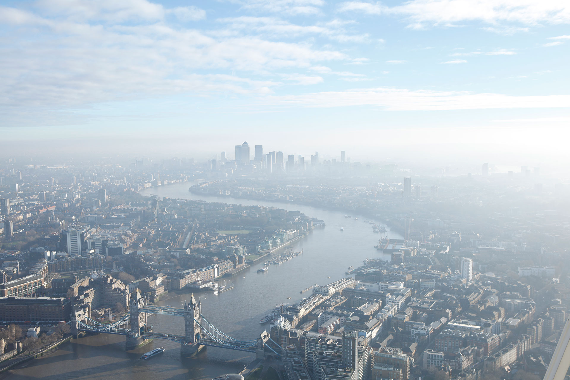 Clear the air: Skyline of London including Tower Bridge