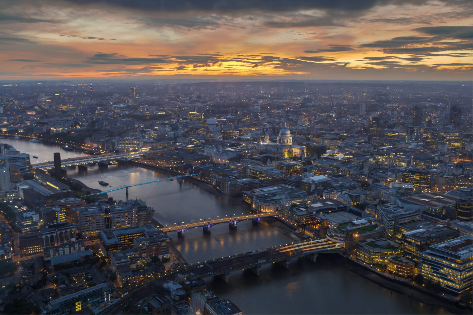 London skyline by Jaanus Jagomägi